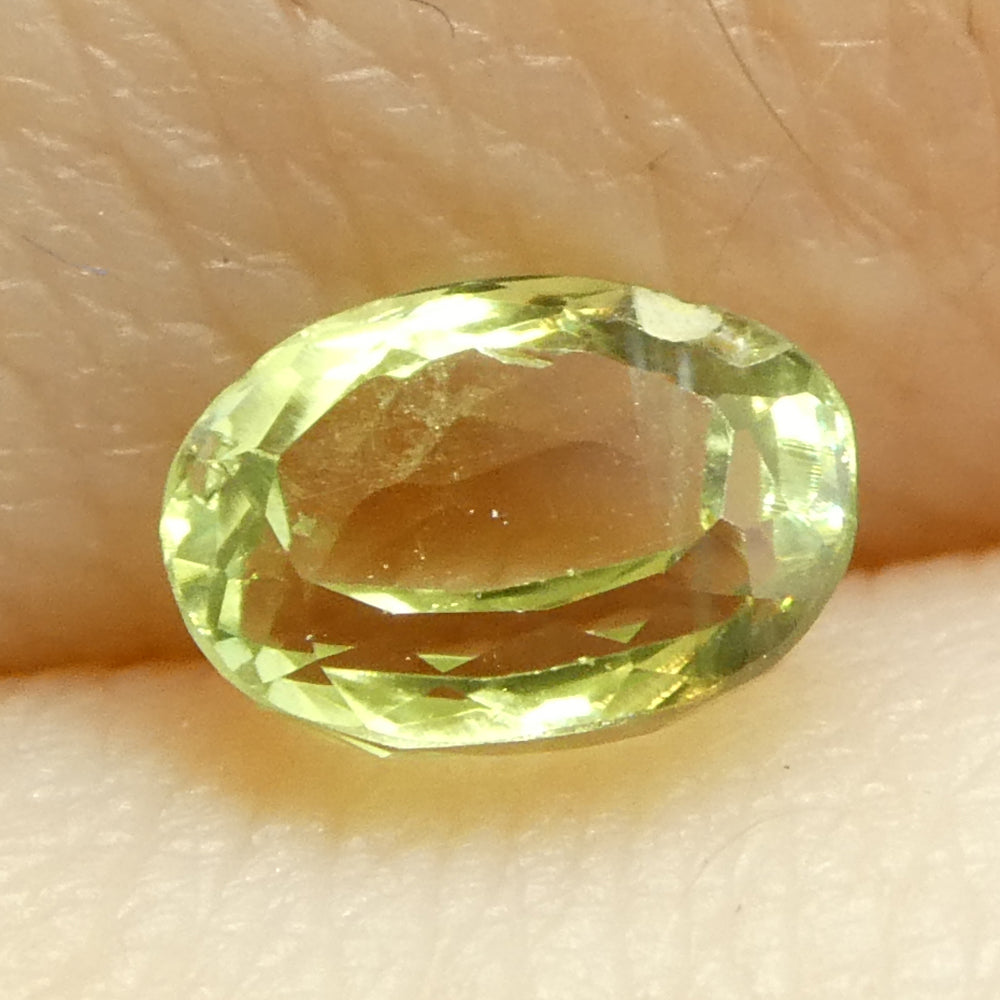 0.6ct Oval Yellowish Green to Greyish Purple Alexandrite from Brazil, Unheated - Skyjems Wholesale Gemstones