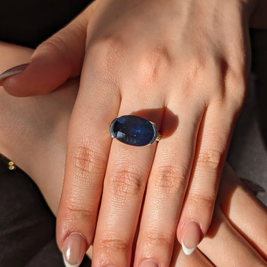 Fine Quality 12.21ct IGI Certified Unheated Blue Sapphire & Diamond Ring in 18k White Gold - Skyjems Wholesale Gemstones