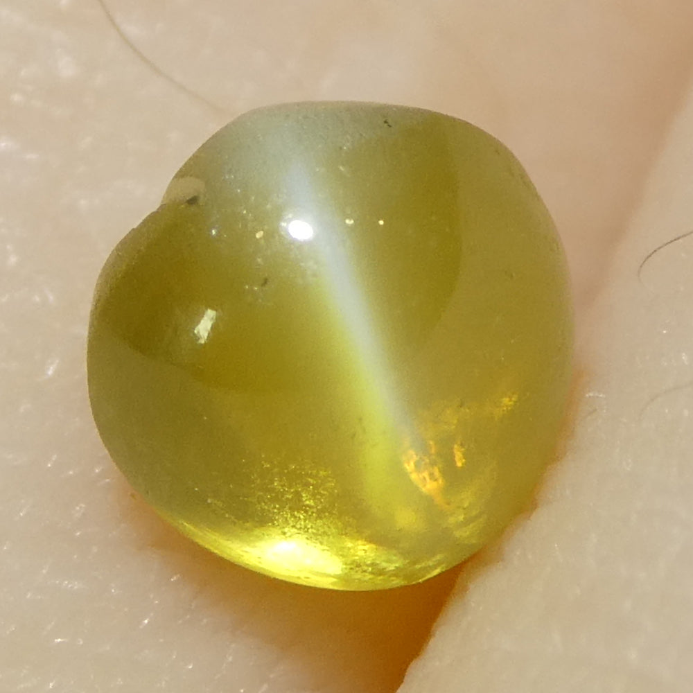 1.05ct Oval Cabochon Greenish Yellow Cats Eye Chrysoberyl - Skyjems Wholesale Gemstones