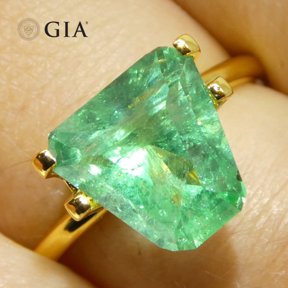 3.06ct Shield Emerald GIA Certified Ethiopian F1/Minor - Skyjems Wholesale Gemstones