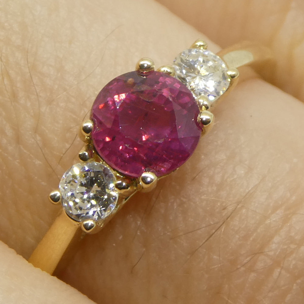 0.96ct Round Red Ruby, Diamond Engagement Ring set in 14k Yellow Gold