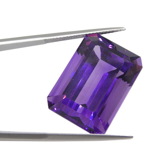 Amethyst 33.29 cts 22.51 x 16.36 x 13.02 Emerald Cut Purple  $840