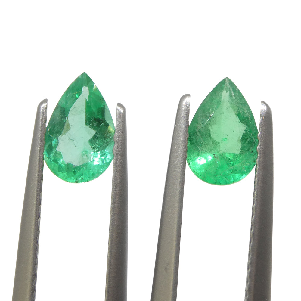 Emerald 1.02 cts 7.45 x 4.79 x 2.73 mm/7.39 x 4.92 x 2.80 Pear Green  $1430