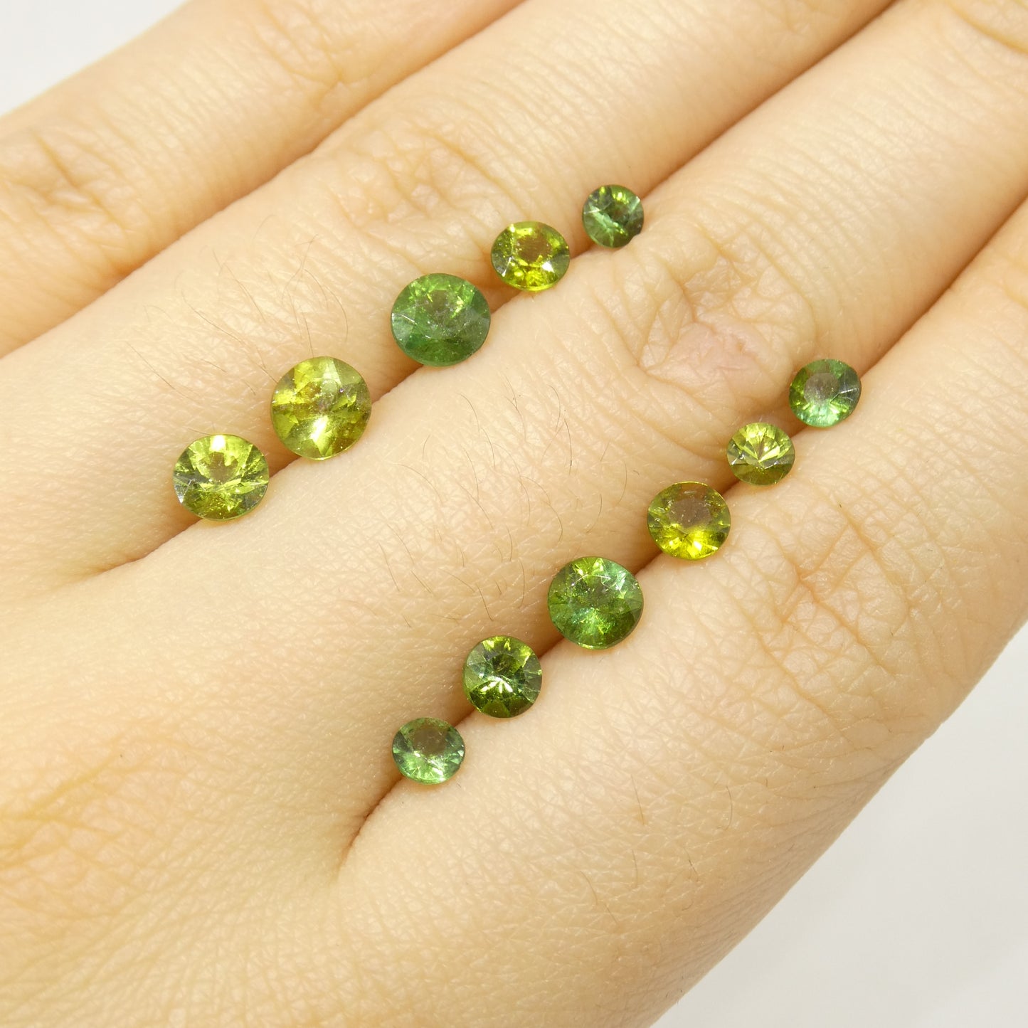 Round Brilliant Cut Green Sapphire from Sri Lanka - Skyjems Wholesale Gemstones