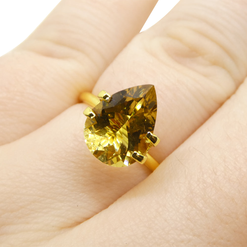 2.86ct Brazilian Pear Heliodor, golden yellow beryl gemstone from SkyJems Canadian gem specialists