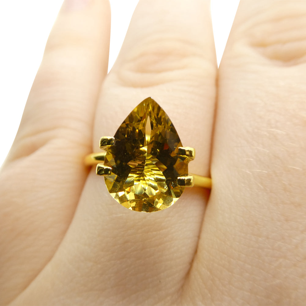 2.86ct Brazilian Pear Heliodor, golden yellow beryl gemstone from SkyJems Canadian gem specialists