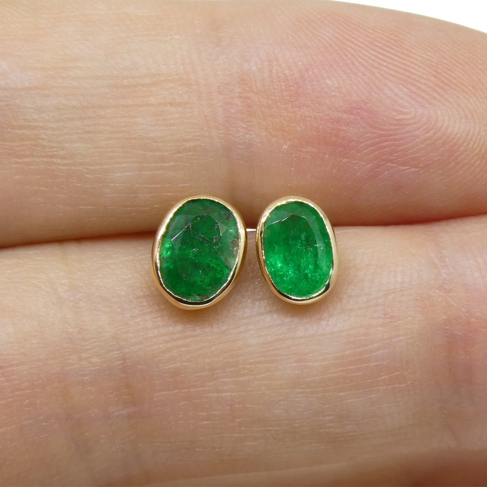 0.98ct Colombian Emerald Stud Earrings set in 14k Yellow Gold - Skyjems Wholesale Gemstones