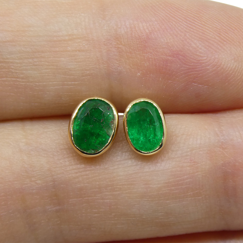 0.98ct Colombian Emerald Stud Earrings set in 14k Yellow Gold - Skyjems Wholesale Gemstones